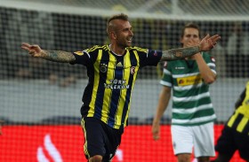 Fenerbahce's Raul Meireles postponed for 11 matches 