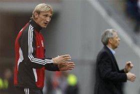 Leverkusen vorzeitige Vertragsverlängerung mit Teamchef Hyypiä ?